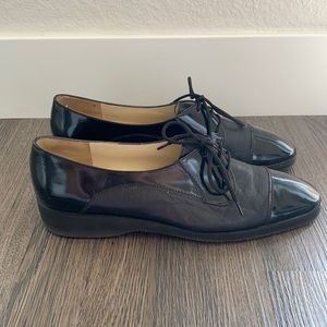SALVATORE FERRAGAMO Black Leather Oxfords